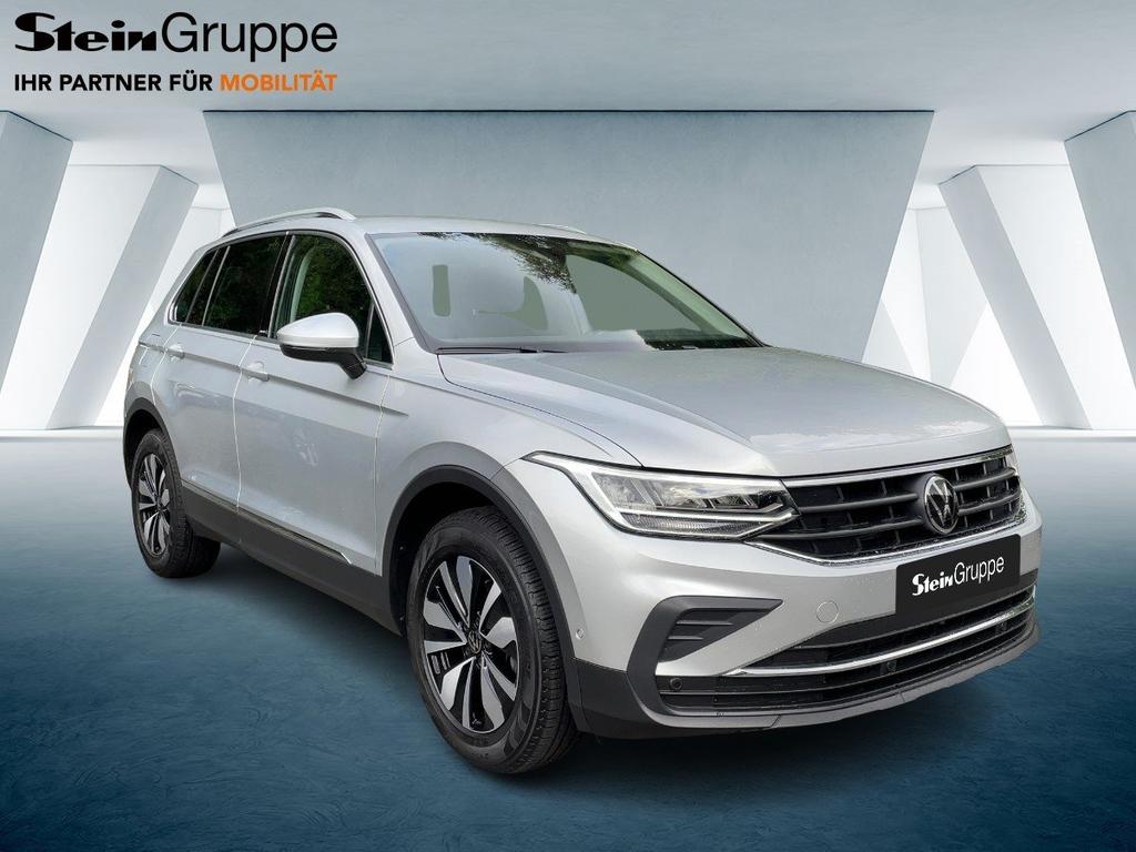 Volkswagen Tiguan 2023 г. Серебристый, пробег 16150 км