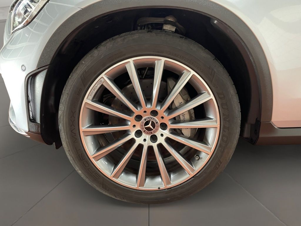 Mercedes-Benz GLC 400 2023 г. Серебристый, пробег 30300 км