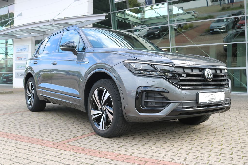 Volkswagen Touareg 2022 г. Серый, пробег 49900 км
