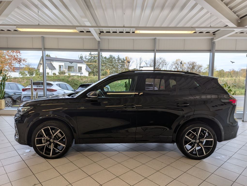 Volkswagen Tiguan 2025 г. Чёрный, пробег 25376 км