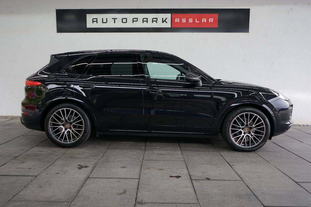 Porsche Cayenne 2022 г. Чёрный, пробег 41500 км