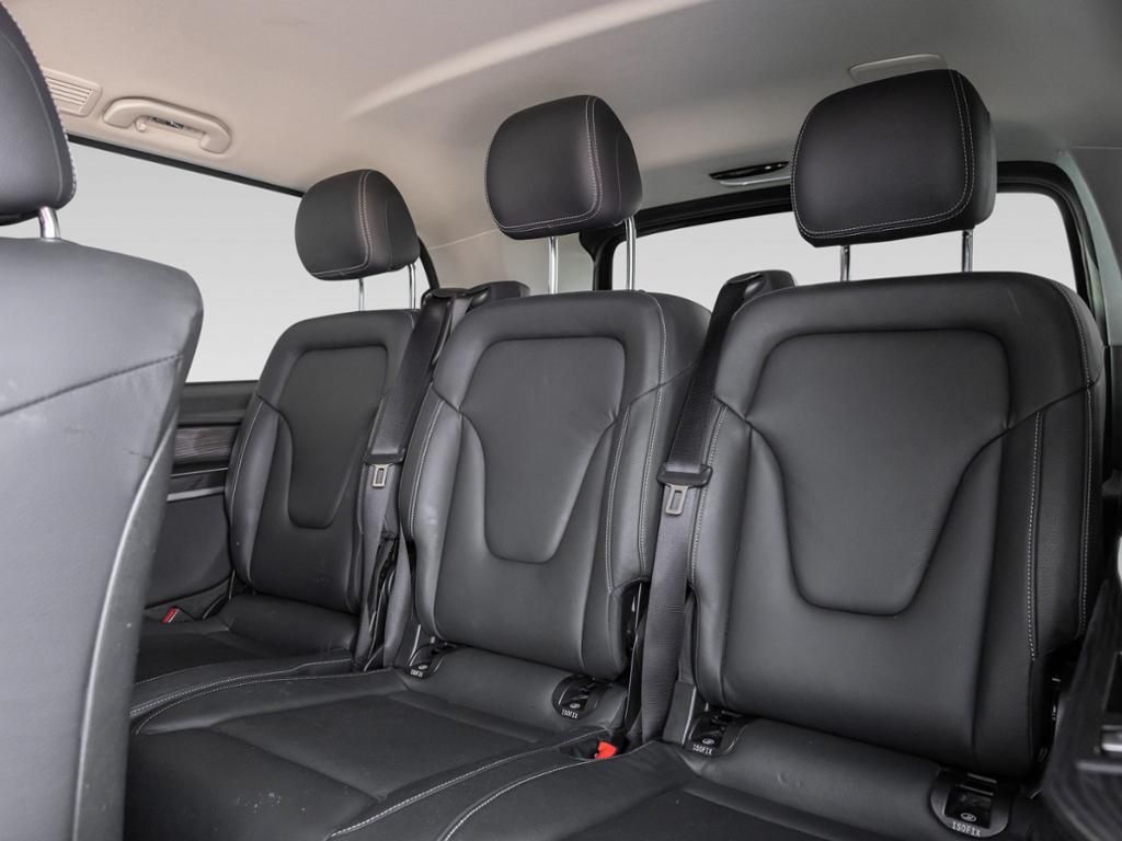 Mercedes-Benz V 300 2023 г. Чёрный, пробег 42020 км