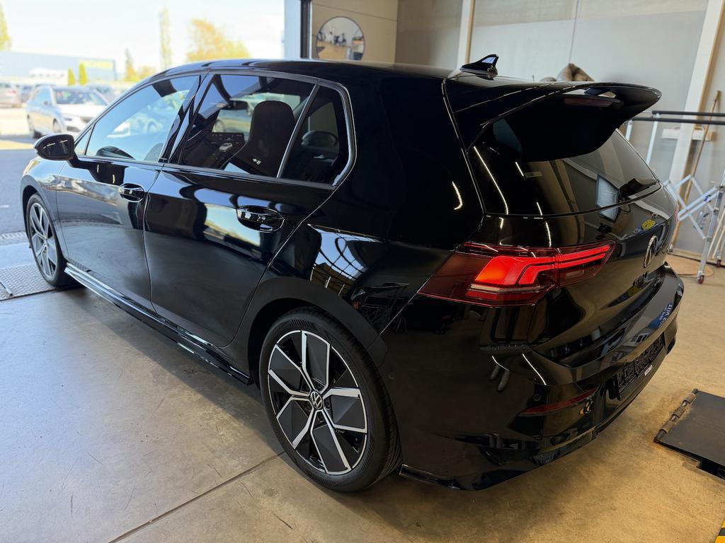 Volkswagen Golf 2026 г. Чёрный, пробег 25837 км