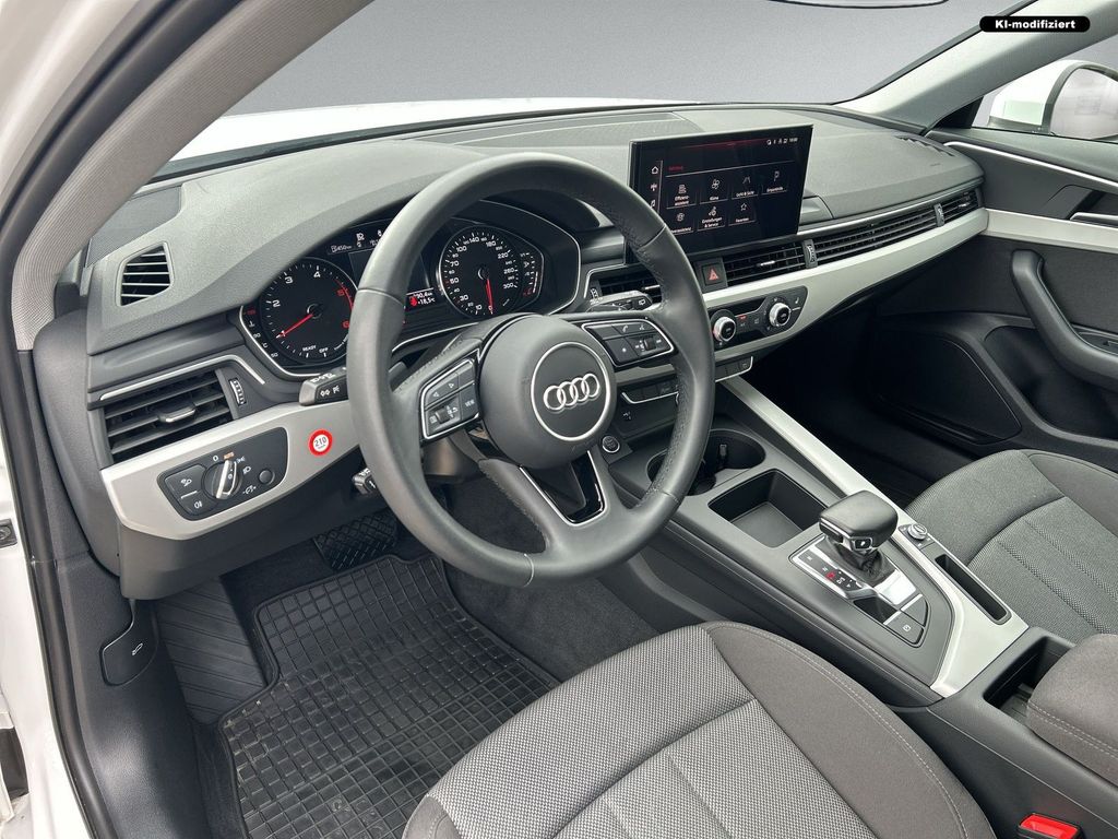 Audi A4 2023 г. Белый, пробег 53160 км