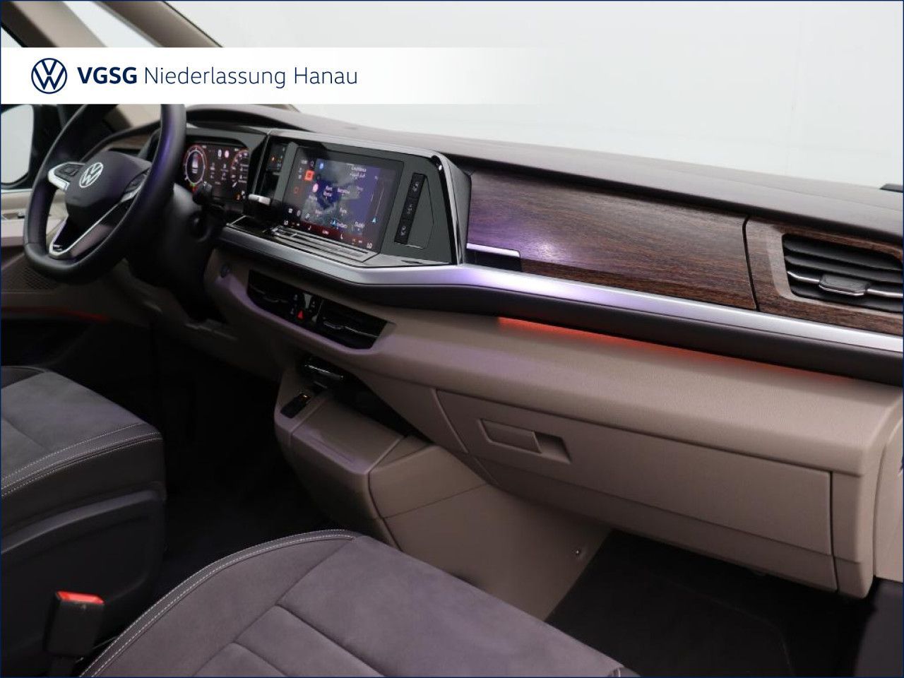 Volkswagen T7 MULTIVAN 2025 г. Чёрный, пробег 14769 км