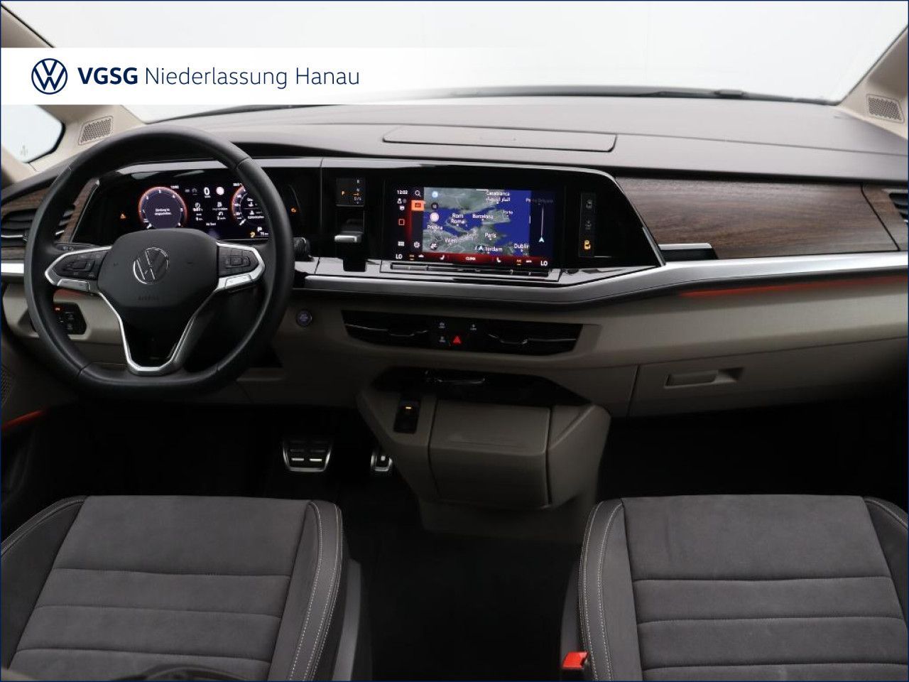 Volkswagen T7 MULTIVAN 2025 г. Чёрный, пробег 14769 км