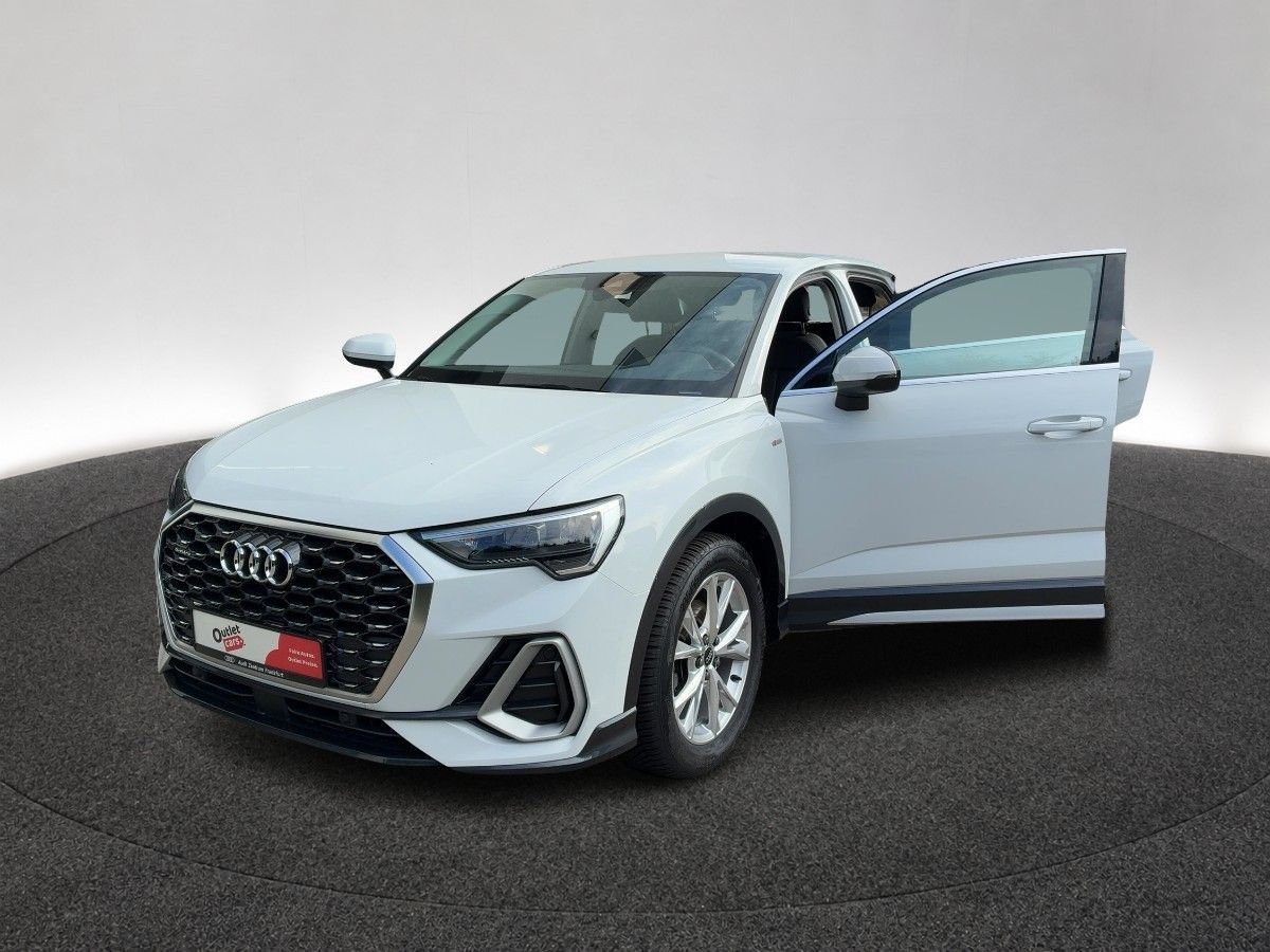 Audi Q3 2022 г. Белый, пробег 47681 км