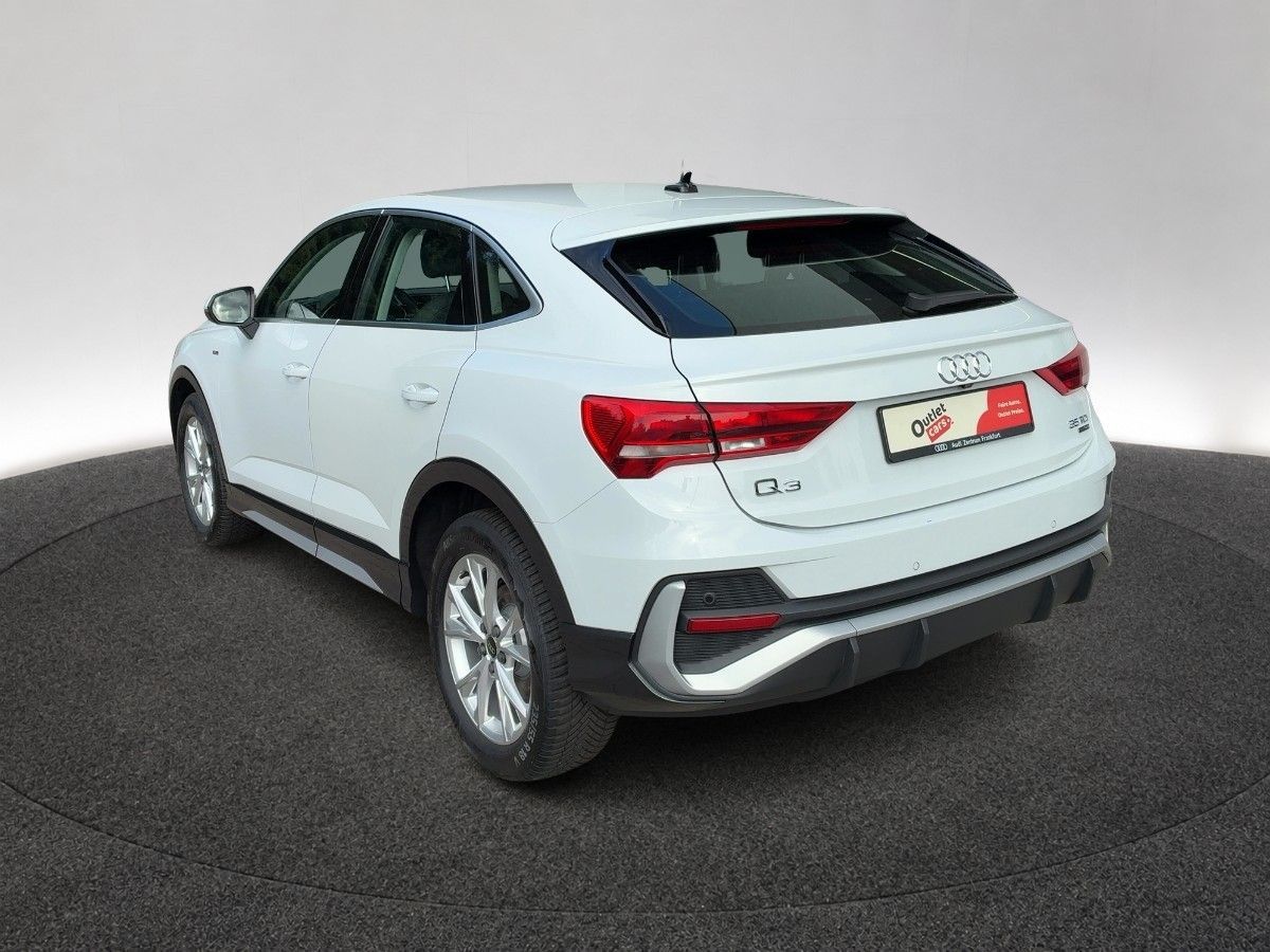 Audi Q3 2022 г. Белый, пробег 47681 км