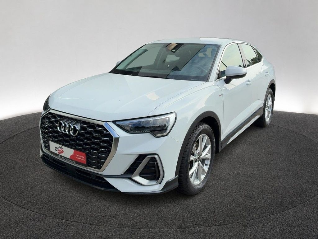 Audi Q3 2022 г. Белый, пробег 47681 км
