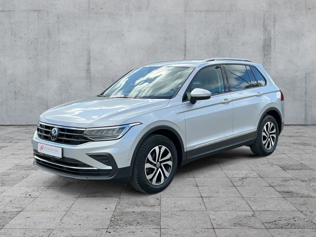 Volkswagen Tiguan 2023 г. Серебристый, пробег 41664 км