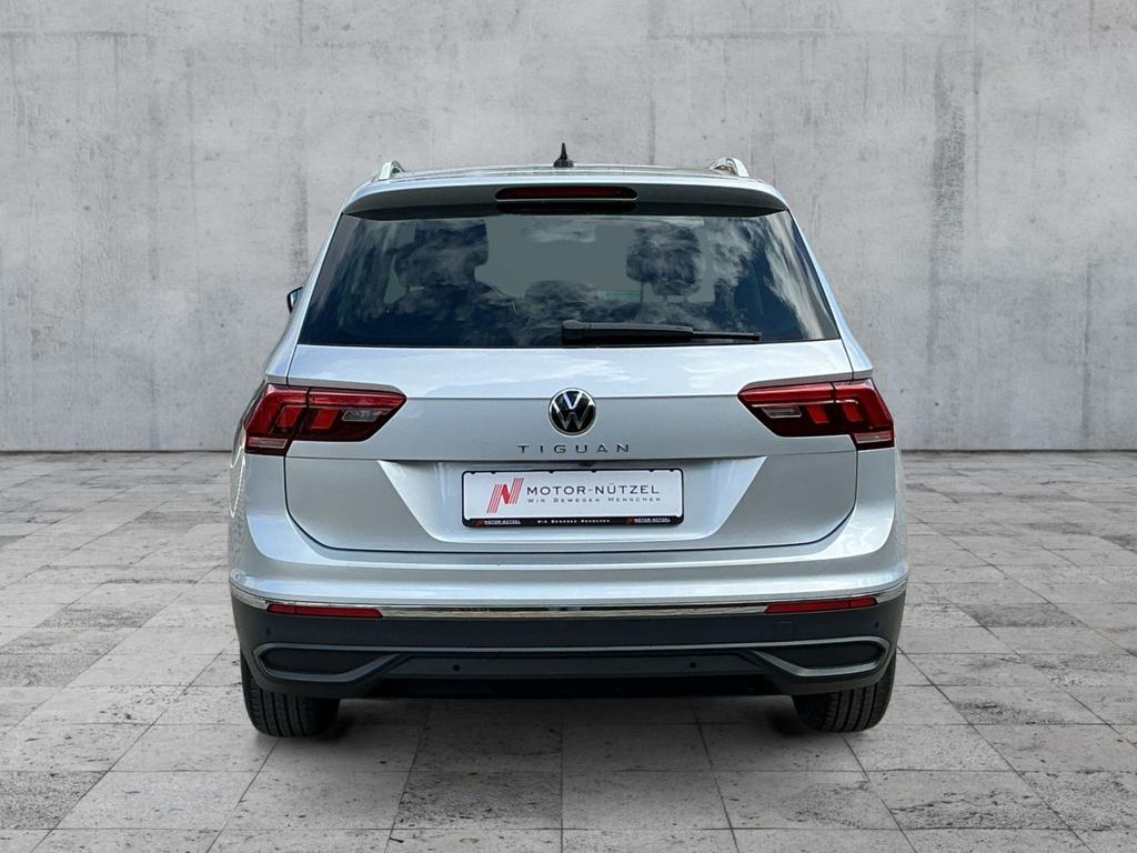 Volkswagen Tiguan 2023 г. Серебристый, пробег 41664 км