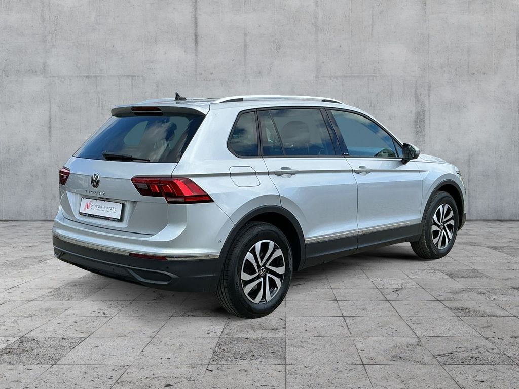 Volkswagen Tiguan 2023 г. Серебристый, пробег 41664 км