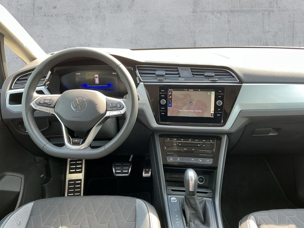 Volkswagen Touran 2025 г. Чёрный, пробег 25925 км