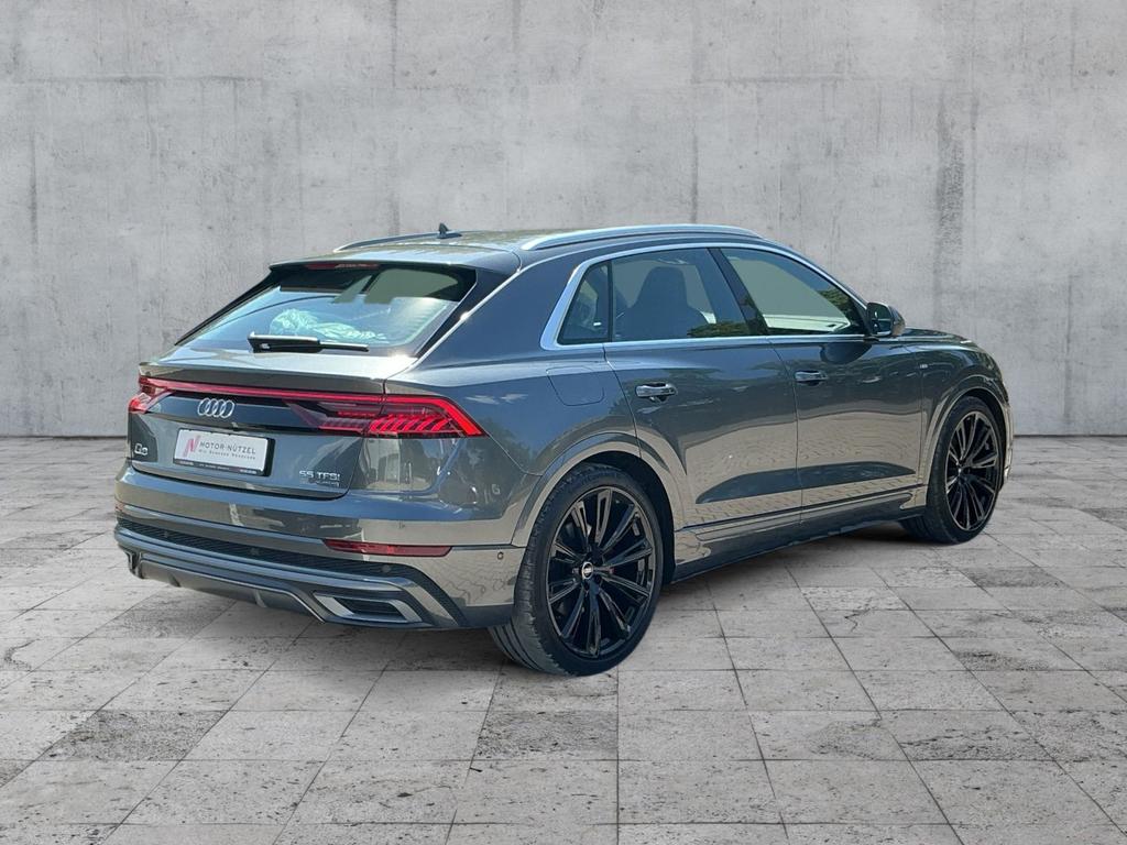 Audi Q8 2022 г. Серый, пробег 15732 км