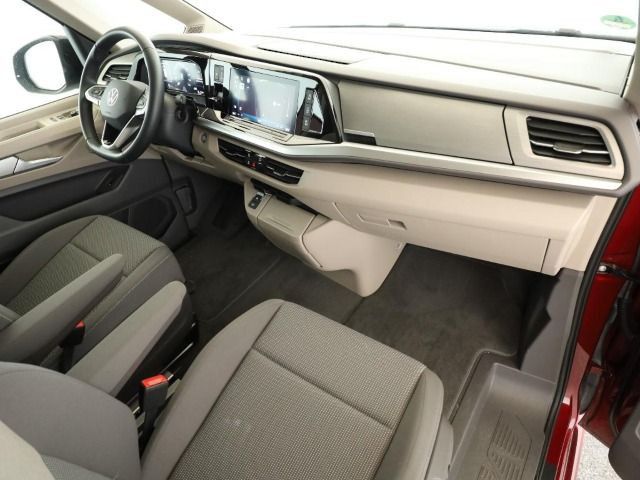 Volkswagen T7 MULTIVAN 2025 г. Чёрный, пробег 22354 км
