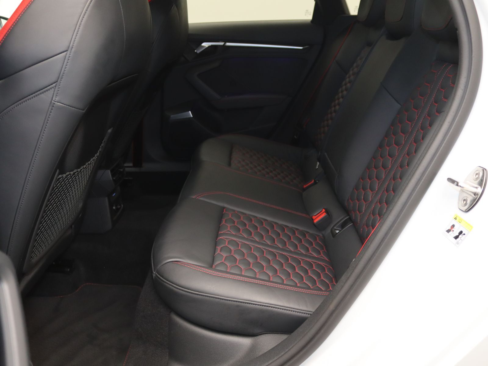 Audi RS3 2024 г. Белый, пробег 57500 км