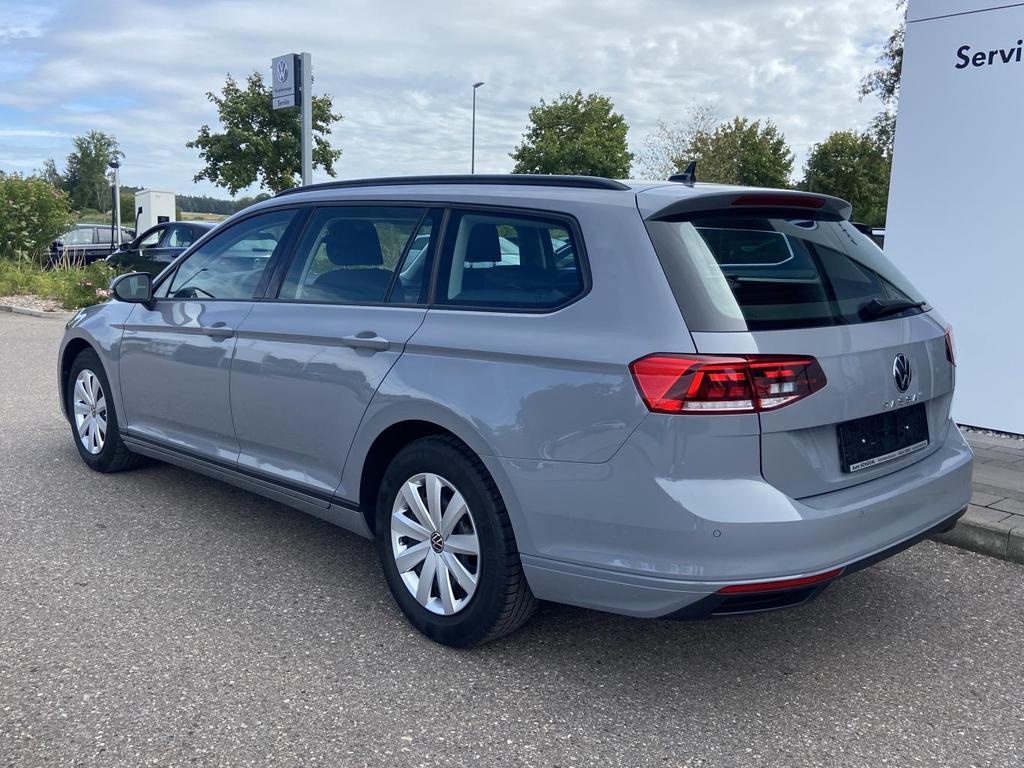 Volkswagen PASSAT VARIANT 2023 г. Серый, пробег 28538 км