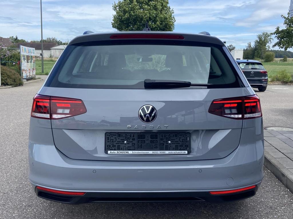 Volkswagen PASSAT VARIANT 2023 г. Серый, пробег 28538 км
