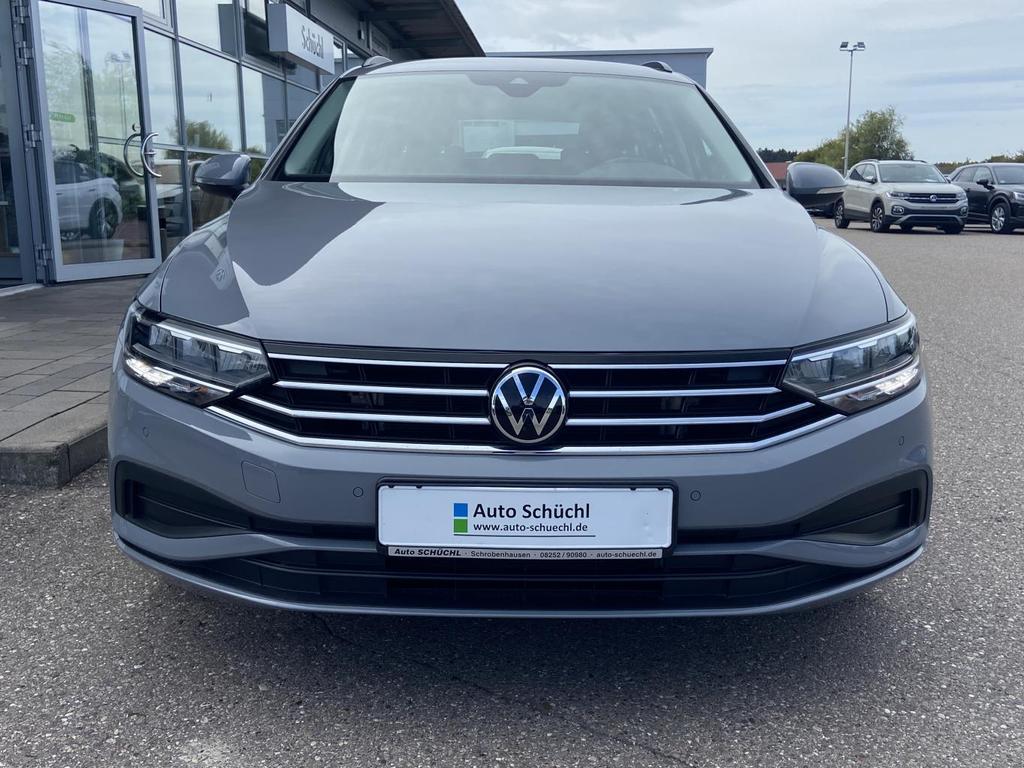 Volkswagen PASSAT VARIANT 2023 г. Серый, пробег 28538 км