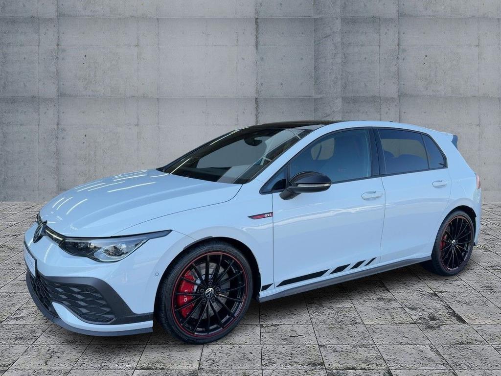 Volkswagen Golf 2023 г. Белый, пробег 26012 км
