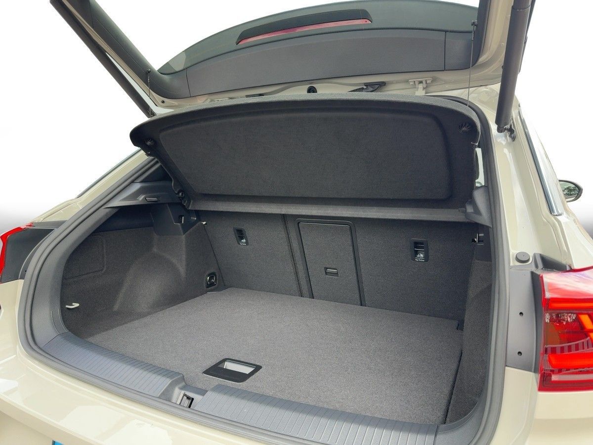 Volkswagen T-Roc 2023 г. Серый, пробег 14850 км