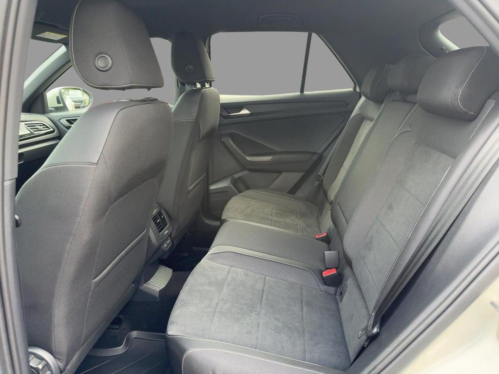 Volkswagen T-Roc 2023 г. Серый, пробег 14850 км