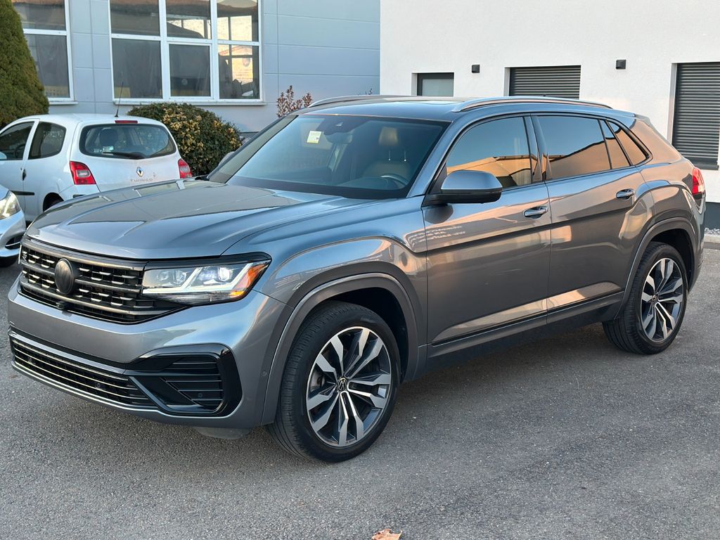Volkswagen Touareg 2021 г. Серый, пробег 49000 км