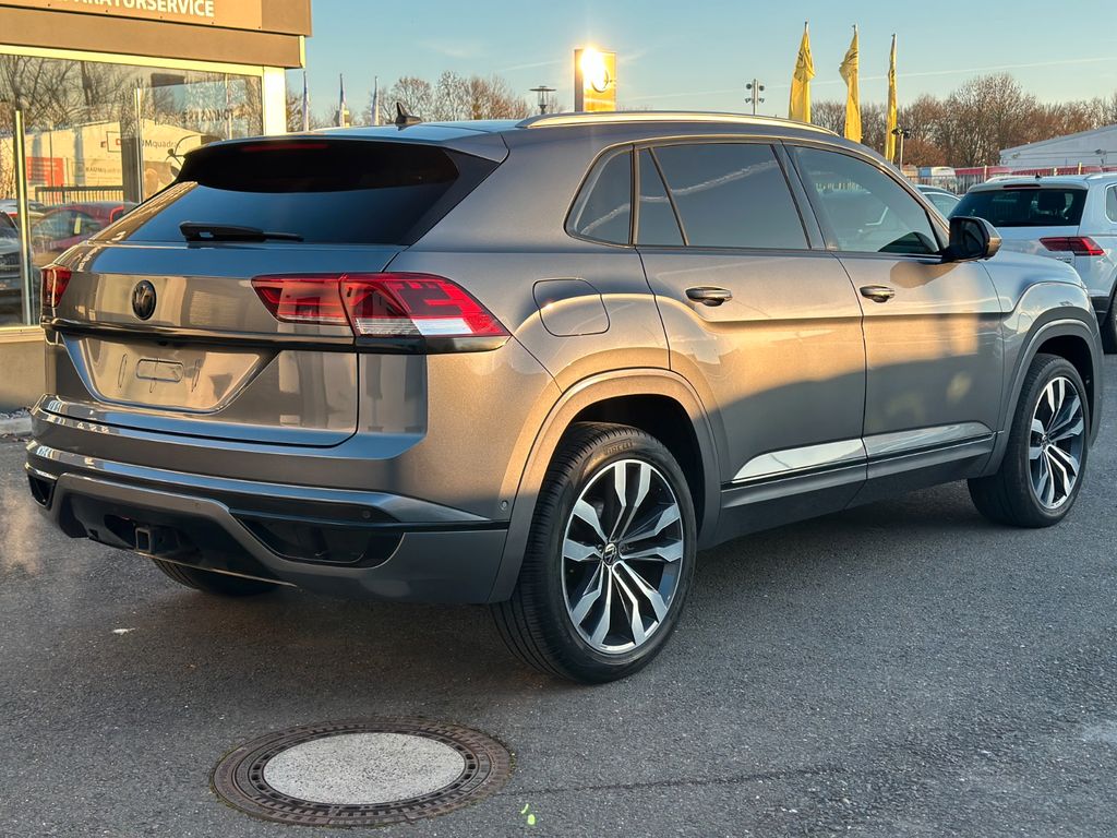 Volkswagen Touareg 2021 г. Серый, пробег 49000 км
