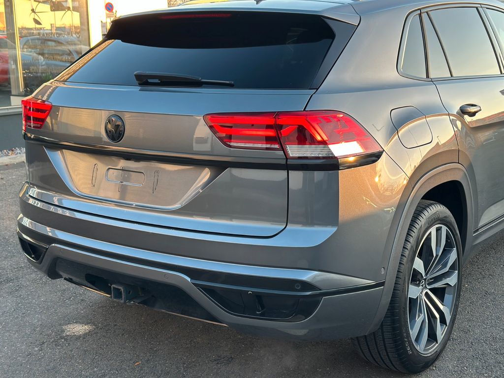 Volkswagen Touareg 2021 г. Серый, пробег 49000 км