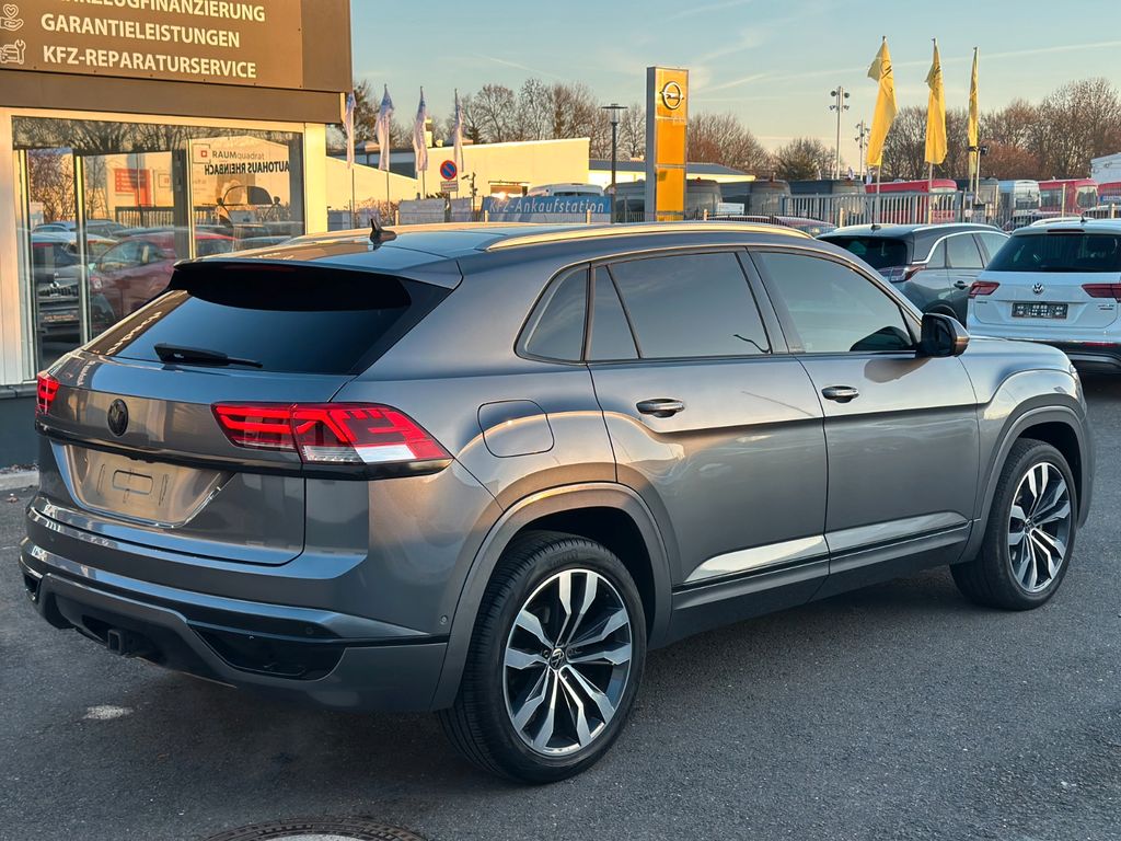 Volkswagen Touareg 2021 г. Серый, пробег 49000 км