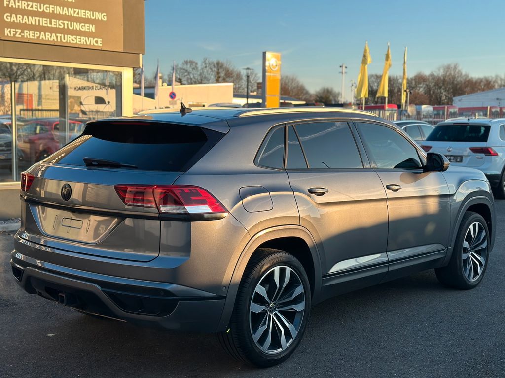 Volkswagen Touareg 2021 г. Серый, пробег 49000 км
