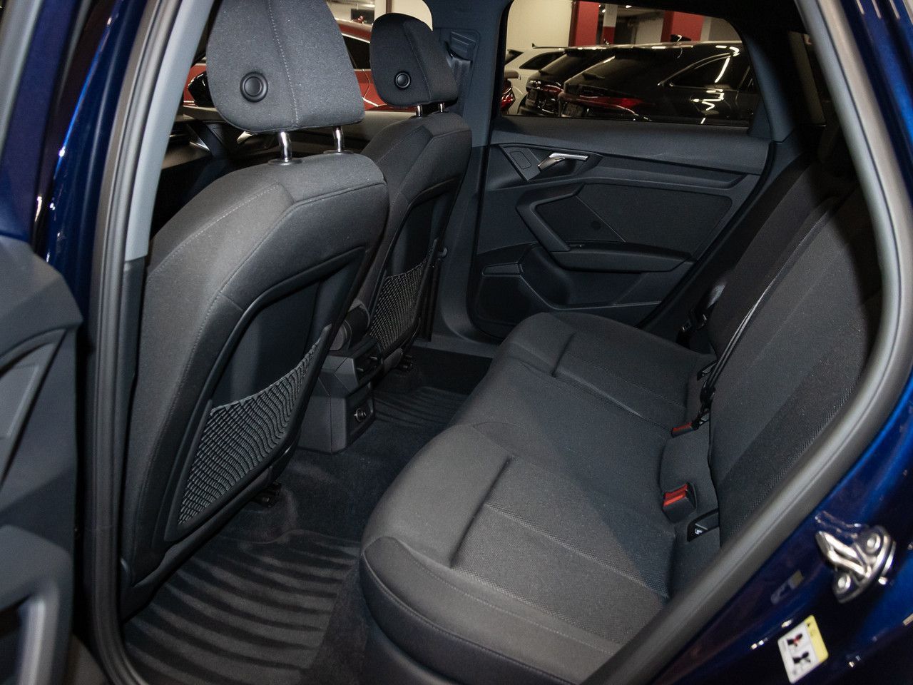 Audi A3 2022 г. Синий, пробег 44112 км