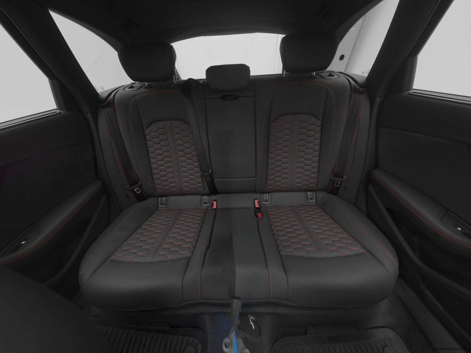 Audi RS4 2023 г. Серый, пробег 27500 км