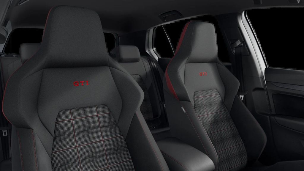 Volkswagen Golf 2024 г. Белый, пробег 20790 км