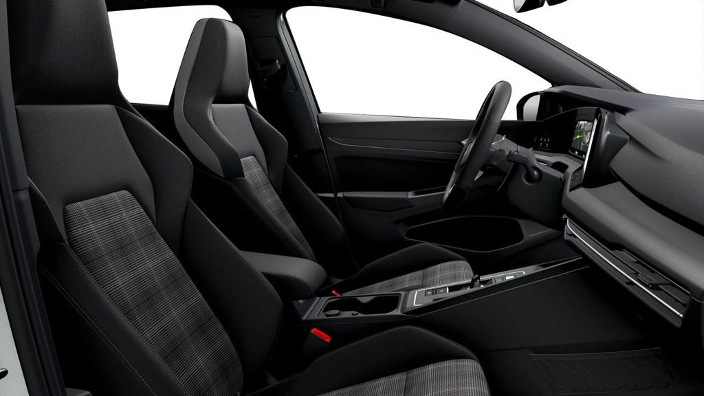 Volkswagen Golf 2022 г. Серебристый, пробег 46180 км
