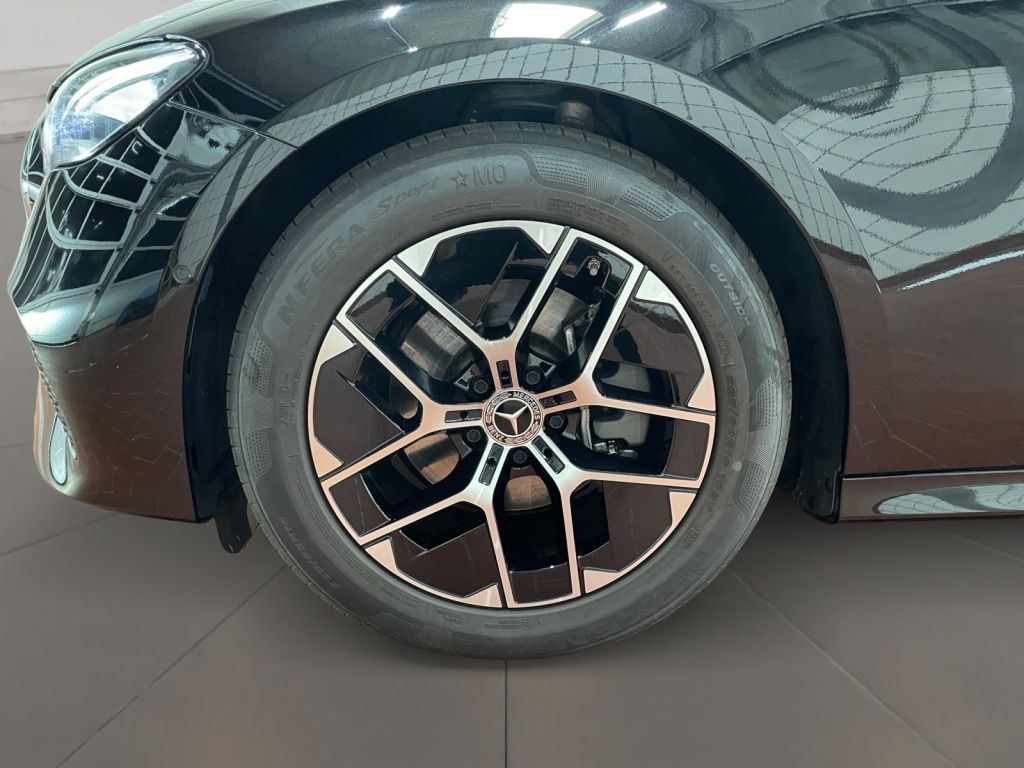 Mercedes-Benz E 200 2025 г. Чёрный, пробег 23058 км