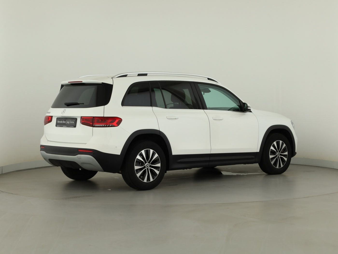 Mercedes-Benz GLB 200 2022 г. Белый, пробег 34583 км