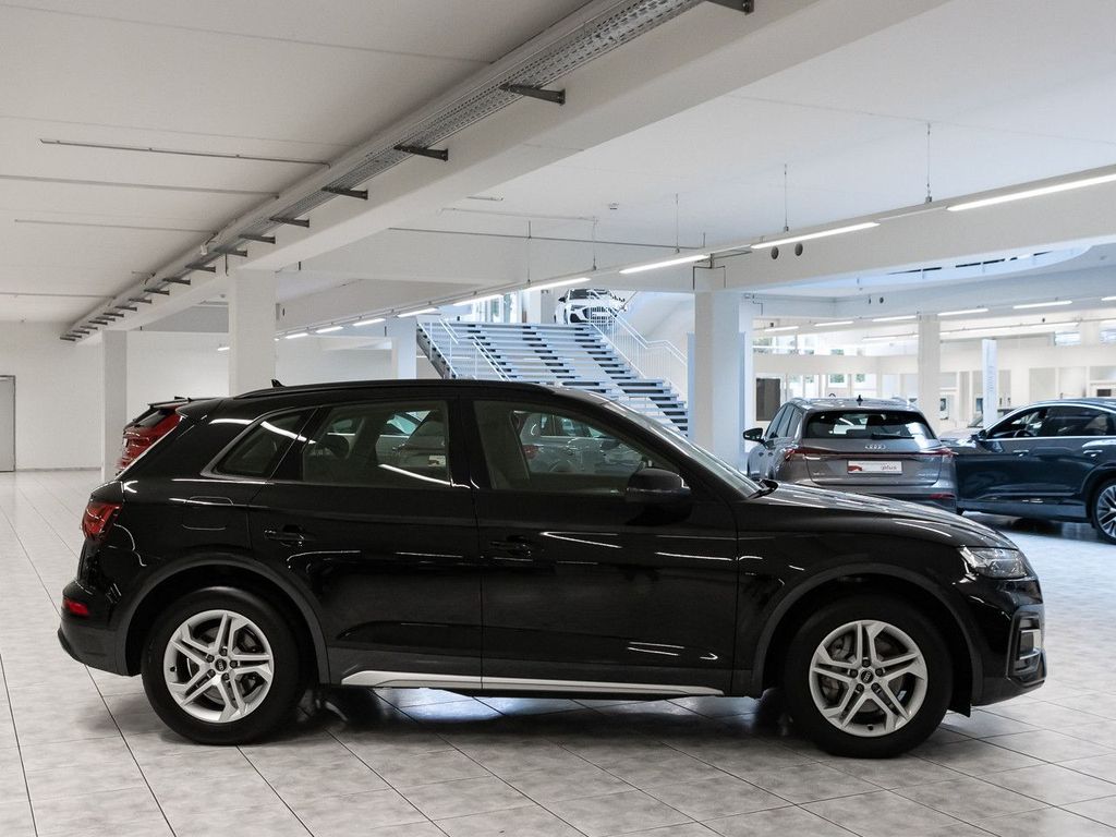 Audi Q5 2023 г. Чёрный, пробег 50046 км