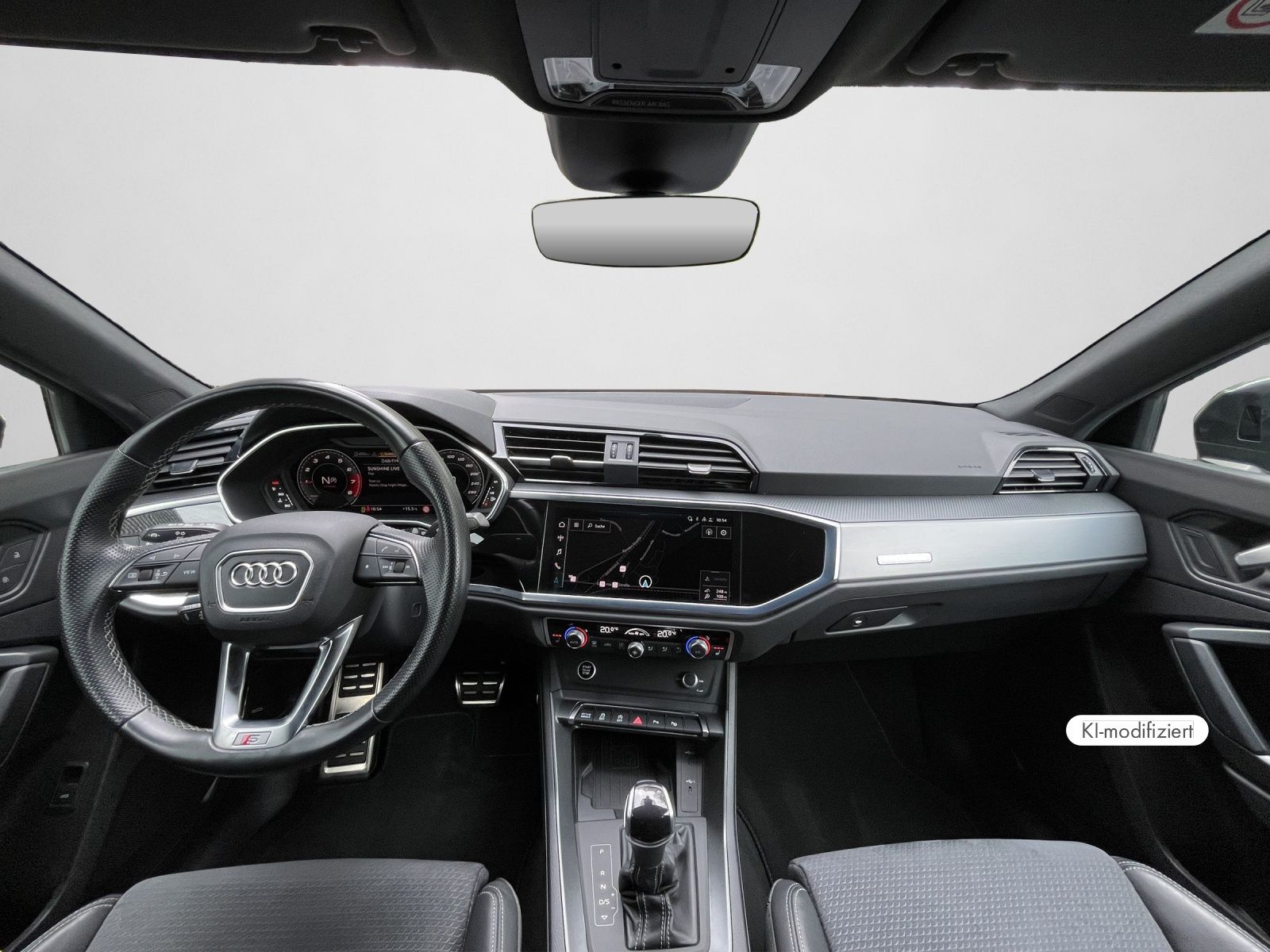 Audi Q3 2023 г. Серый, пробег 55900 км
