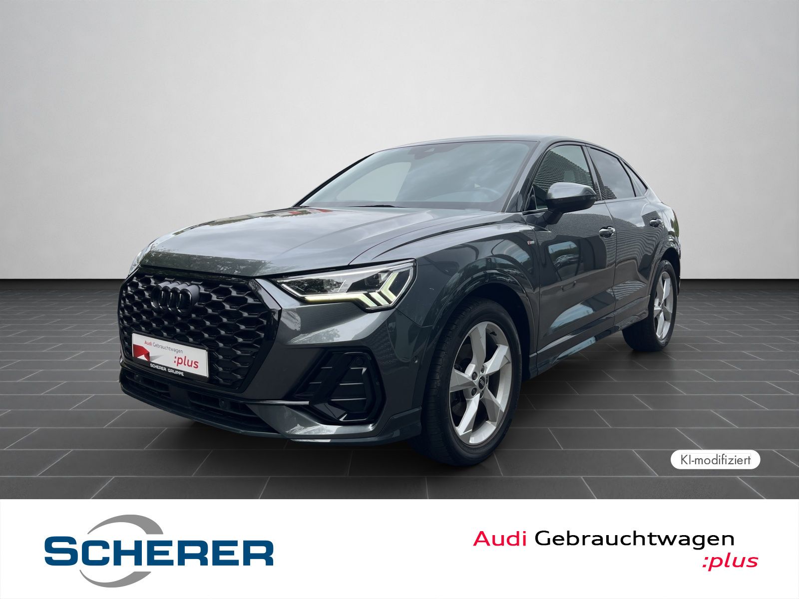 Audi Q3 2023 г. Серый, пробег 55900 км