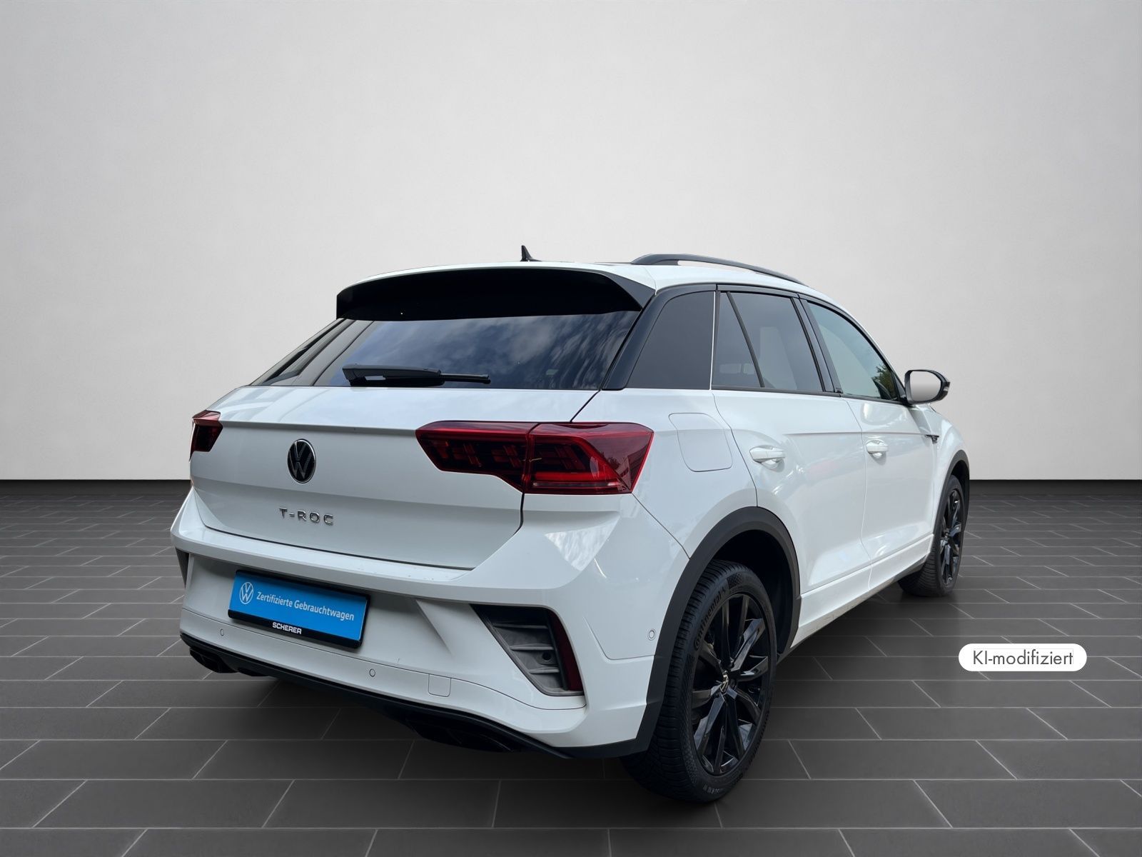 Volkswagen T-Roc 2023 г. Белый, пробег 52700 км