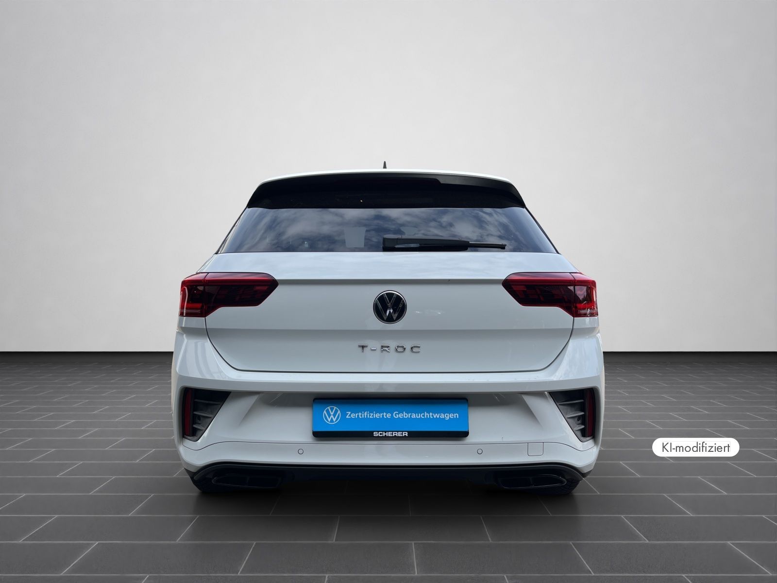 Volkswagen T-Roc 2023 г. Белый, пробег 52700 км