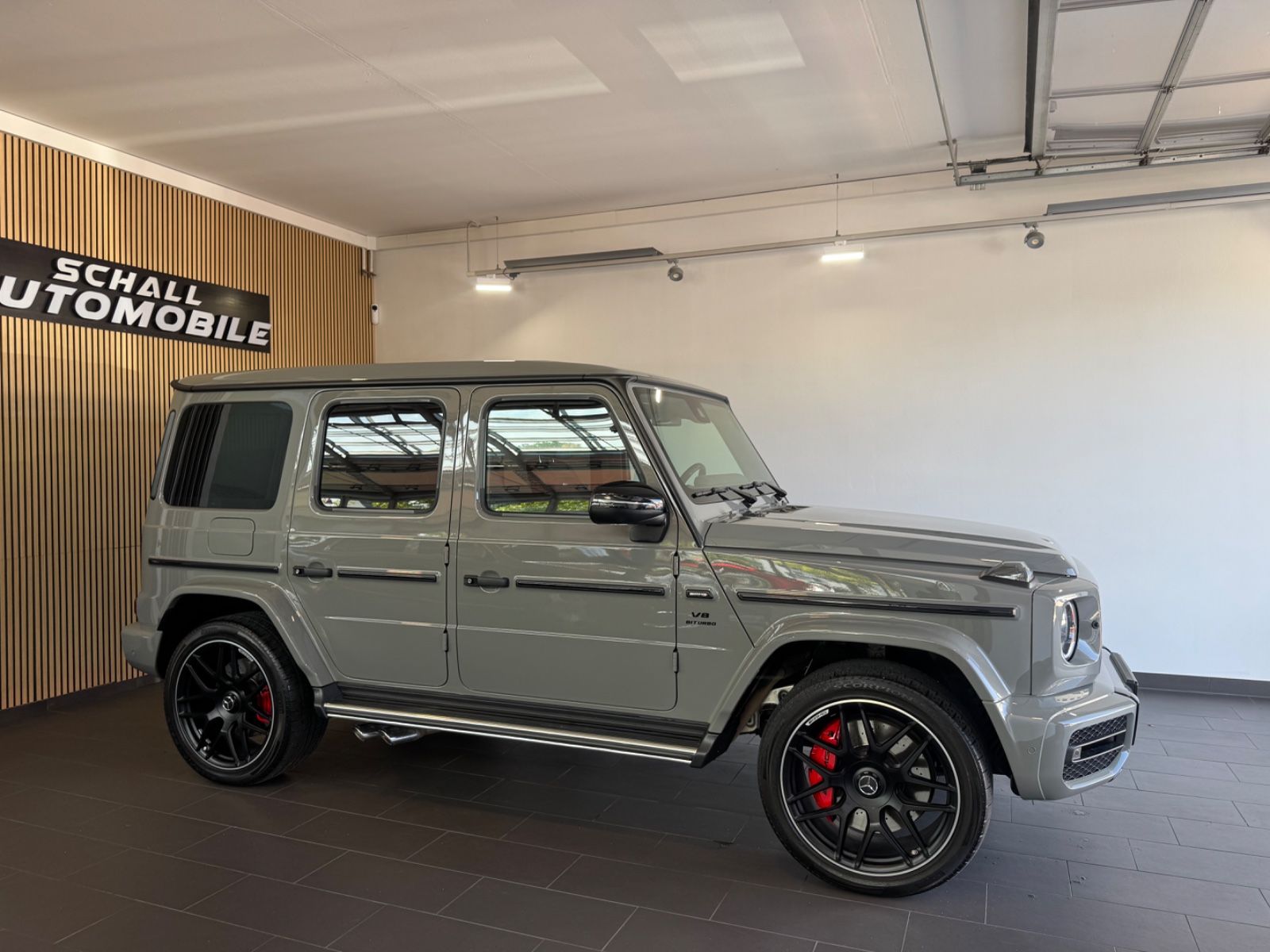 Mercedes-Benz G 63 AMG 2022 г. Серый, пробег 39890 км