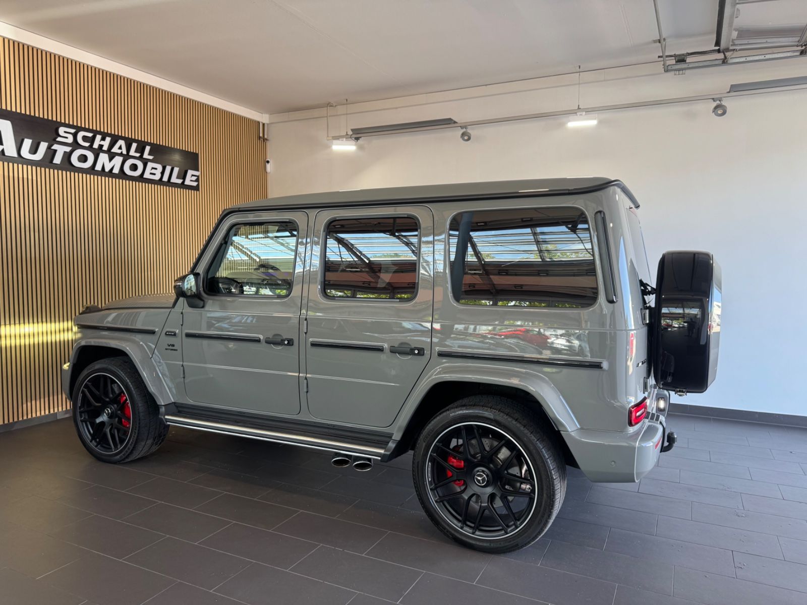 Mercedes-Benz G 63 AMG 2022 г. Серый, пробег 39890 км
