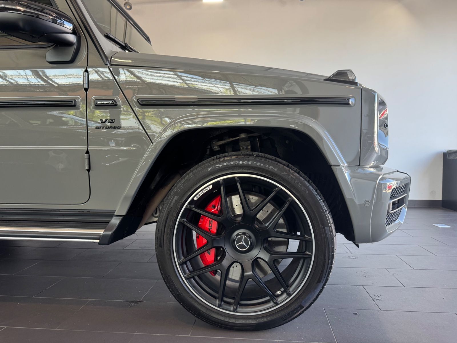 Mercedes-Benz G 63 AMG 2022 г. Серый, пробег 39890 км