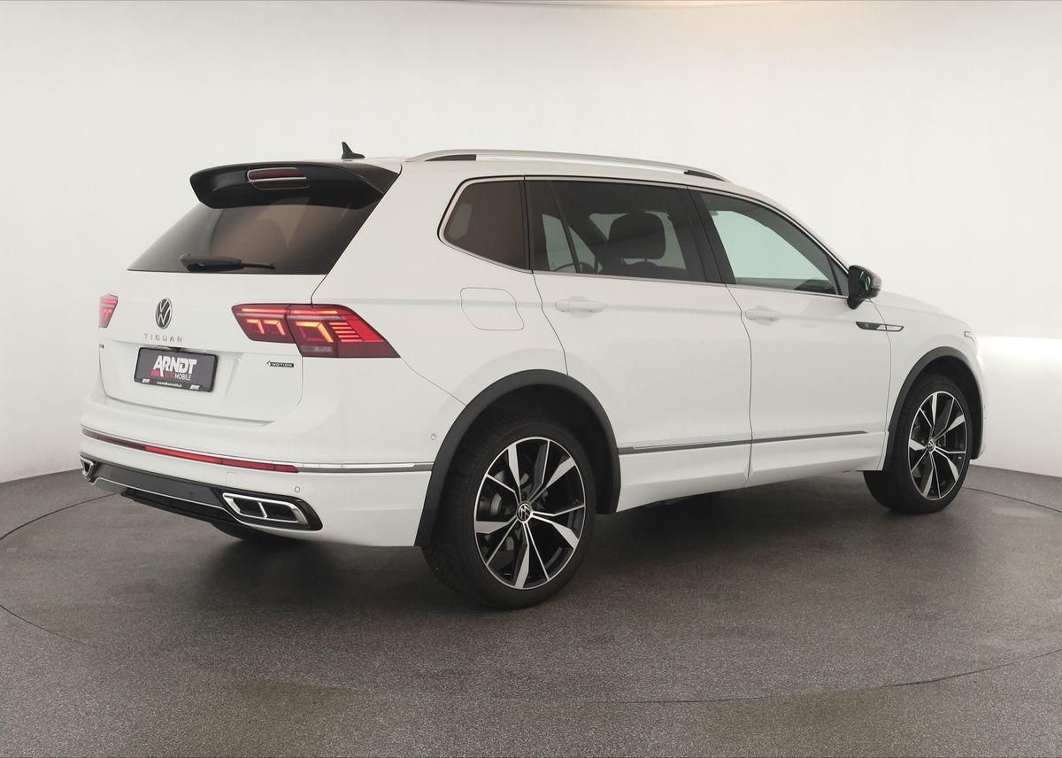 Volkswagen TIGUAN ALLSPACE 2024 г. Белый, пробег 41200 км