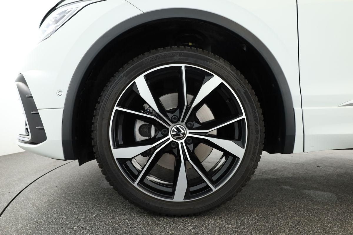 Volkswagen TIGUAN ALLSPACE 2024 г. Белый, пробег 41200 км