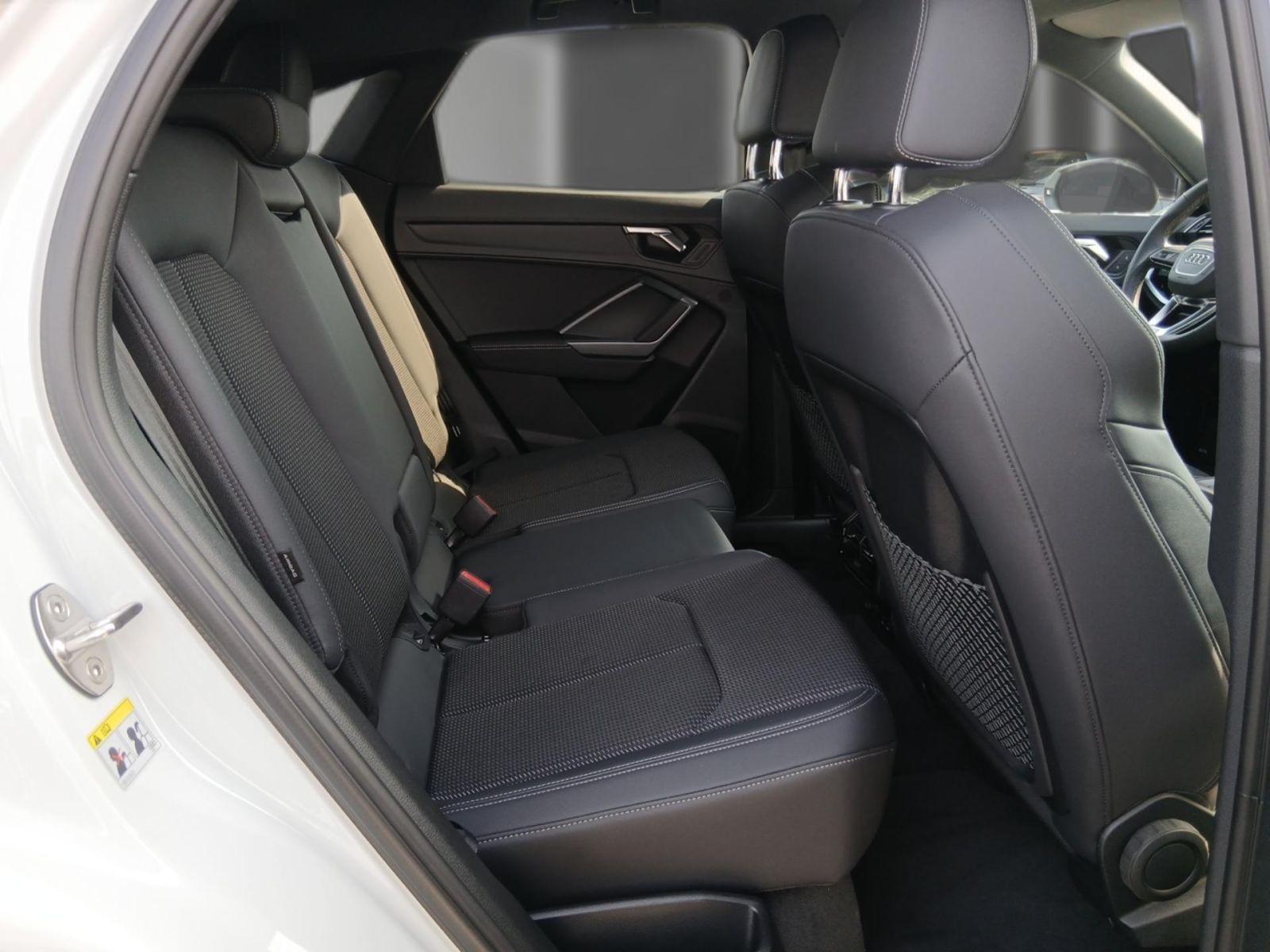 Audi Q3 2025 г. Белый, пробег 20001 км