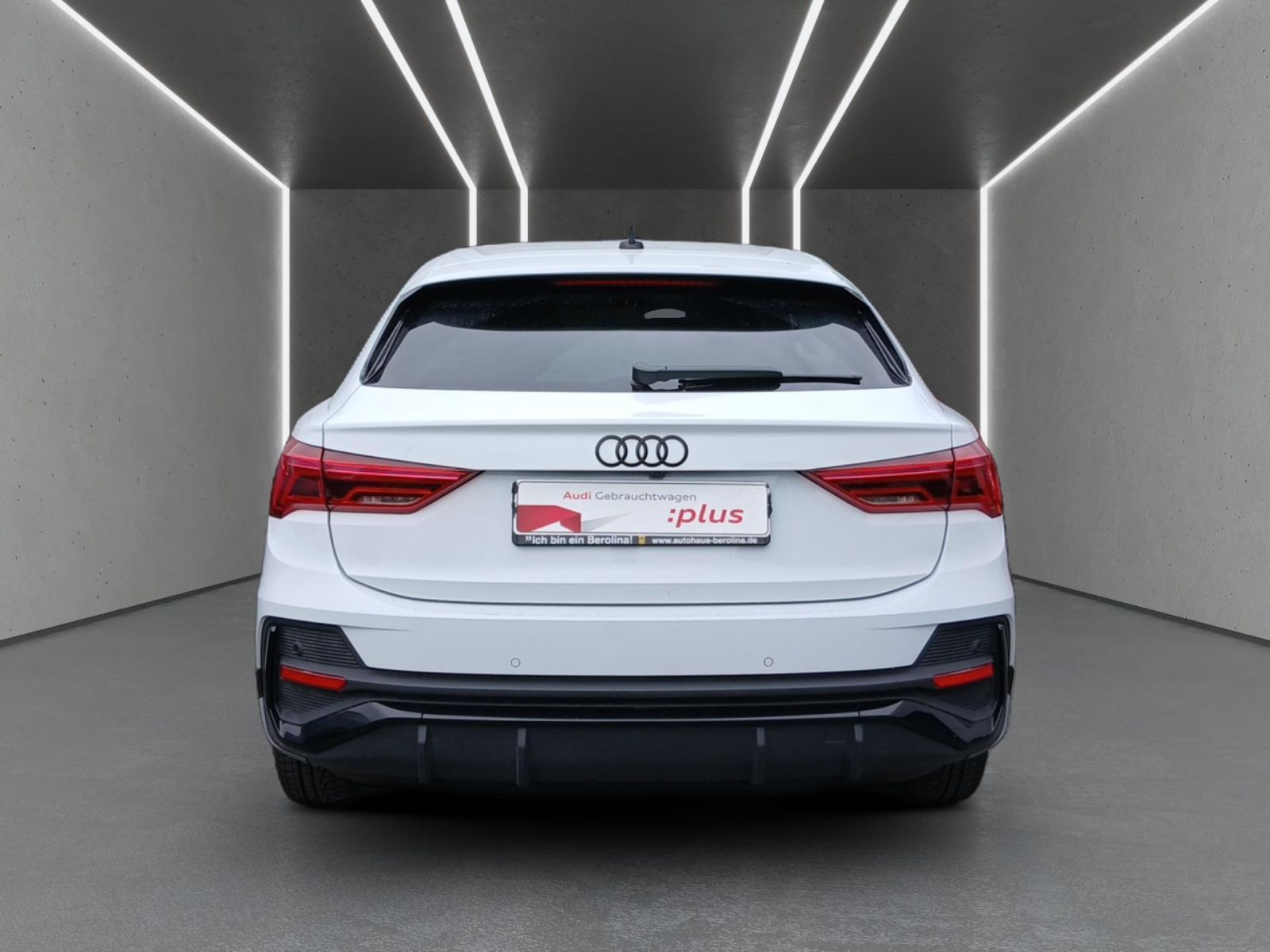 Audi Q3 2025 г. Белый, пробег 20001 км