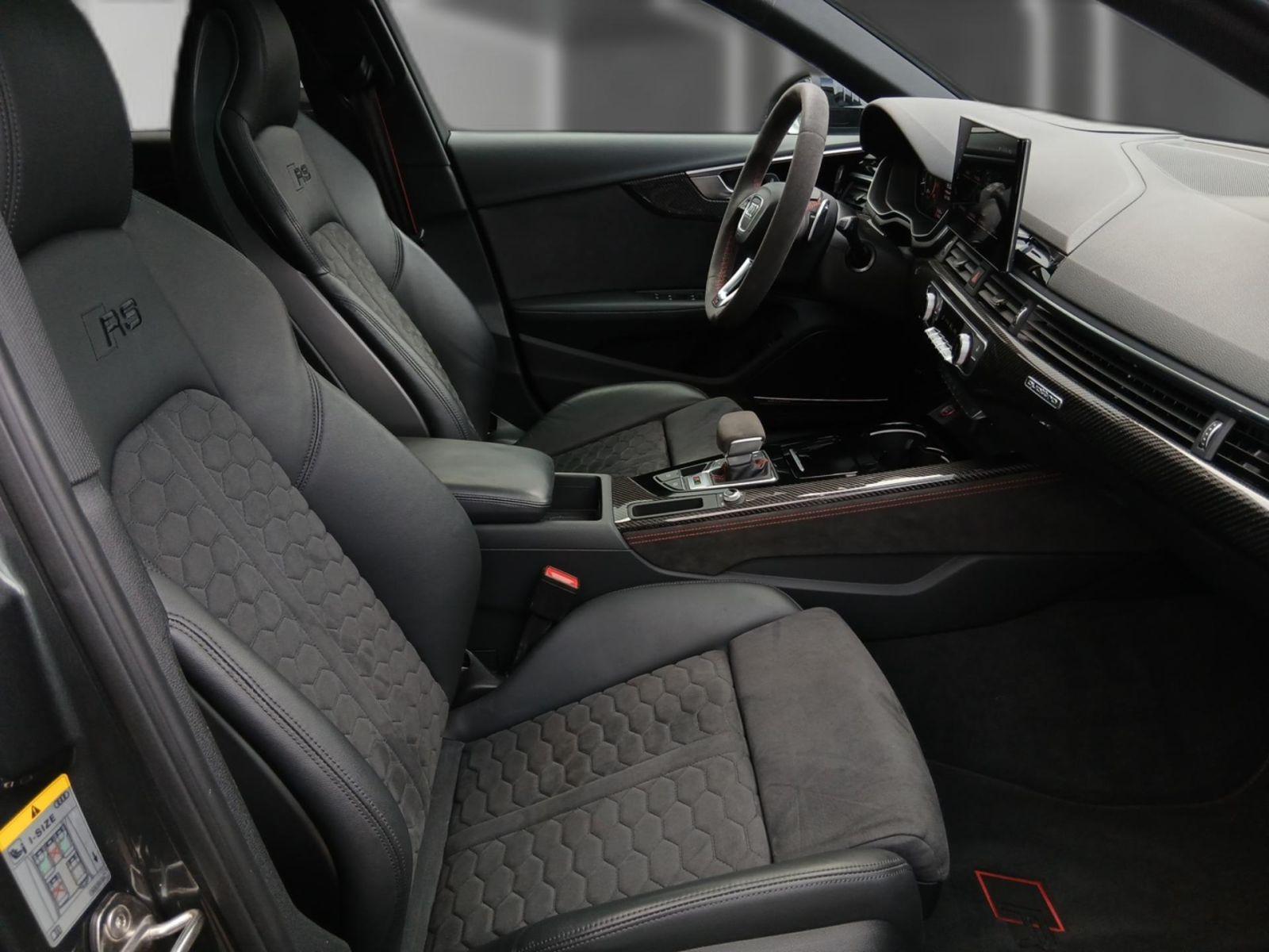 Audi RS4 2024 г. Серый, пробег 51050 км